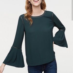 ✌️ Loft Green Bell Sleeve Blouse NWT